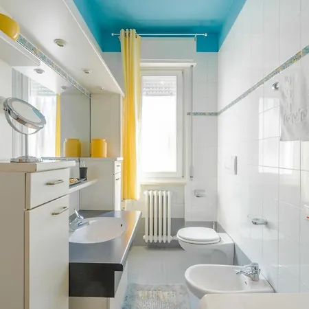 Apartment Viale Della Repubblica Free Parking E Wifi 1 Minute To Garda