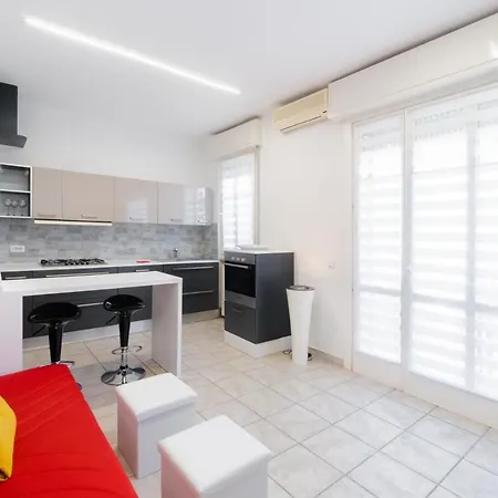 Apartment Viale Della Repubblica Free Parking E Wifi 1 Minute To Garda *