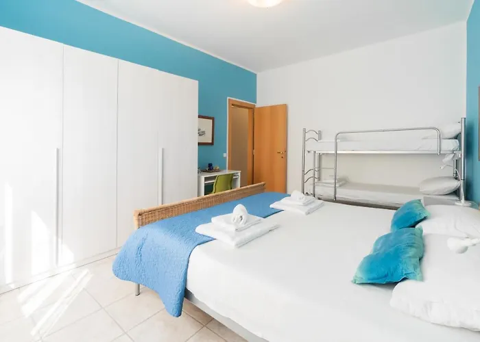 Apartamento Viale Della Repubblica Free Parking E Wifi 1 Minute To Garda *