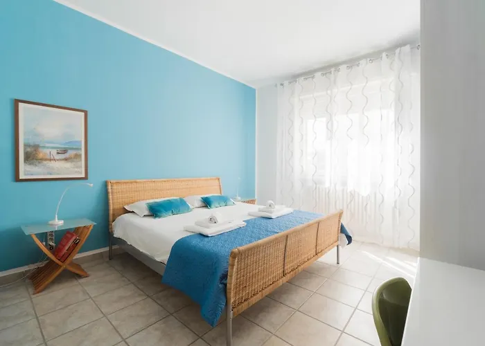 Apartamento Viale Della Repubblica Free Parking E Wifi 1 Minute To Garda *